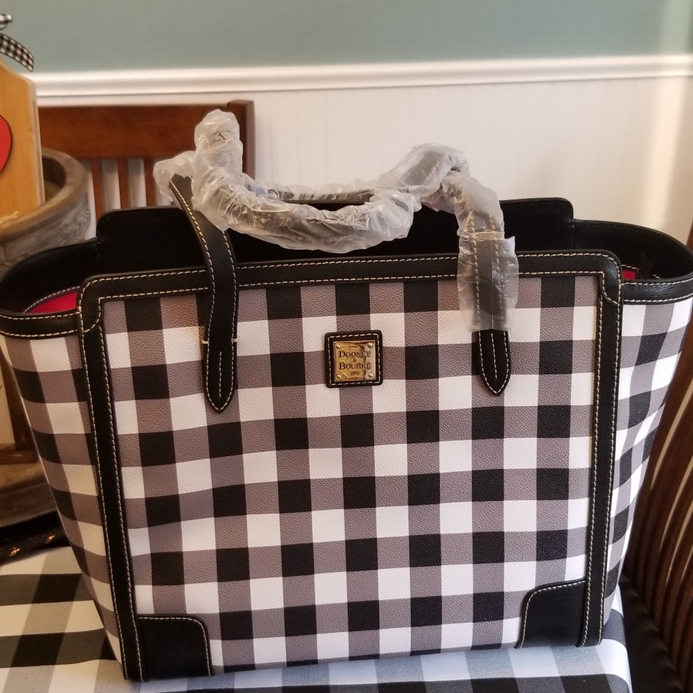 Dooney & Bourke Tucker East West Shopper